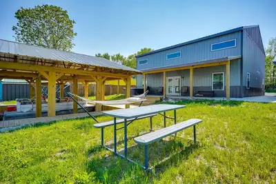 Image de Waterfront Buckeye Lake Vacation Rental w/ Hot Tub