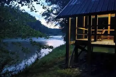 :)Riverside Log Cabin +Comfy Beds & Electric #2