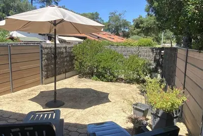 Image de Hameau des Alouettes villa patio avec terrasse  et jardinet  proximité plages centre ville