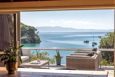 Image de Oceana: Coast & Country