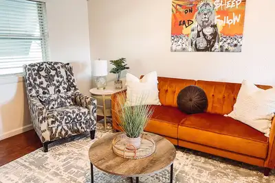 Image de Boho Bungalow centrally located in Lawton