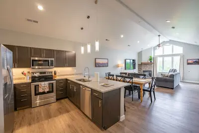 Image de New Build! 3br/3ba Condo ~ Resort Amenities ~ Free Tickets Included! (Fhg-308)