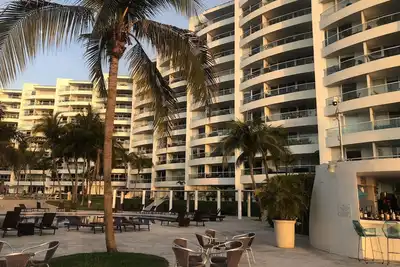 Image de Amazing Luxury 3 bedroom Condo on the Beach in Villa Magna