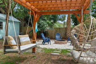 Image de Blue Flamingo Paradise | 10 to beach, Outdoor Oasis