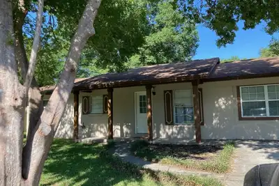 Image de 8 minutes to World Equestrian Center! Pet-friendly home that sleeps 8.