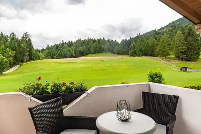 Image de Appartement \"Bellamontes Apartment Top 2\" avec vue sur les montagnes, balcon et Wi-Fi