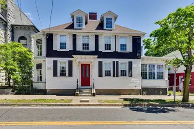 Image de Historic Warren Vacation Rental: Walk to Beaches!