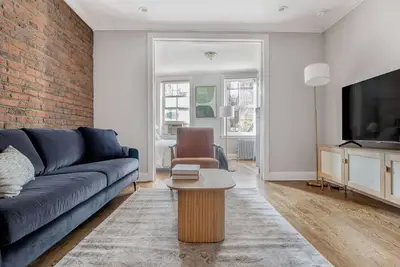 Image de Upscale West Village 1br w/ In-Unit W/D, by Blueground