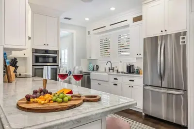 Image de Luxury estate w/heated pool & outdoor Bbq