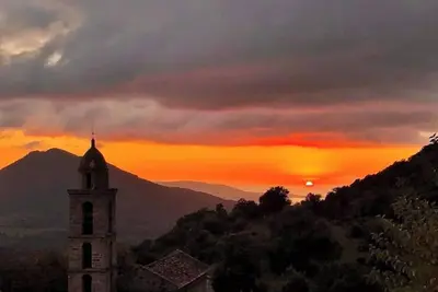 Image de Maison Dans un Petit Village de Montagne au Calme