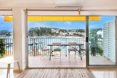 Image de Appartement 'Llafranch Sea' avec vue sur la mer, terrasse privée et Wi-Fi