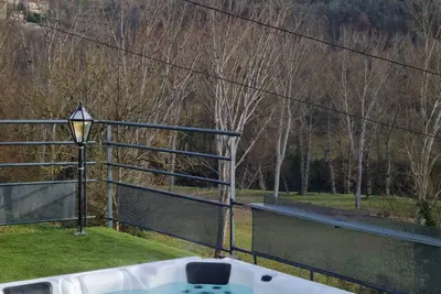 Image de 2 bedroom private vacation home in villeneuve-d'allier