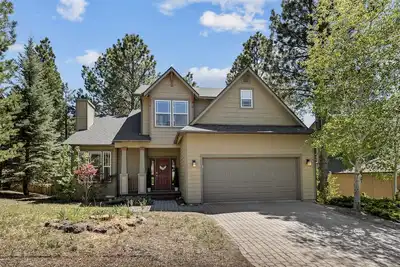 Image de Modern Cabin Minutes to Flagstaff! Trailside Retreat w/ Trails/Park & 2 Car Garage