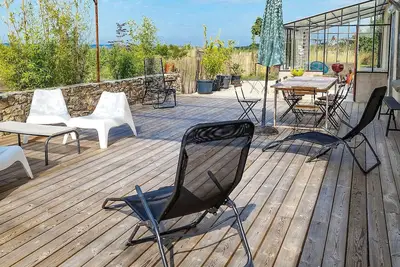 Image de Gîte charmant avec vue sur vignes, 4 chambres, terrasse et jardin