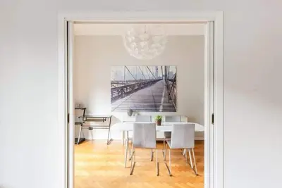 Image de Appartement à Milan avec 2 chambres à coucher, 6 couchages