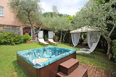 Image de Vacation Home à Ortonovo avec 2 chambres à coucher, 4 couchages