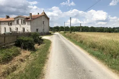 Image de Maison de Campagne Calme, 600 Mètres Rivières