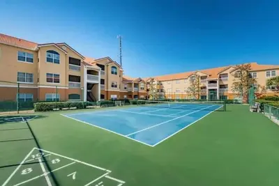 Image de Sunny 2 bed /2 bath condo w pool, 5 min from beach<br>