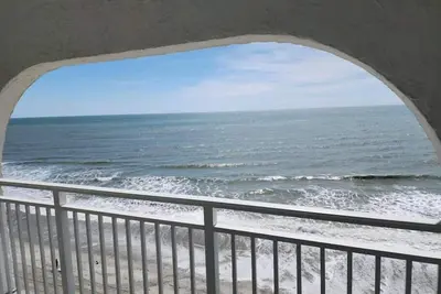 Image de Oceanfront Efficiency T1104