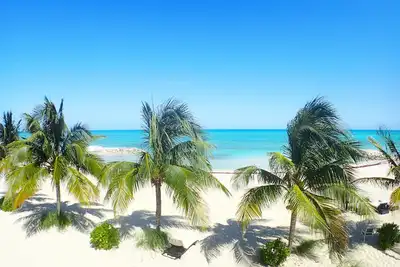 Image de Casa de Mer - On the Beach - Sun - Sand - Clear Bahamian Waters - Beachfront