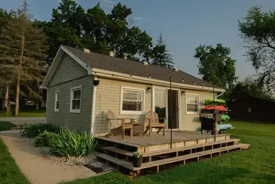 Image de Baw Beese Lake cottage! Close to downtown and Hillsdale College!