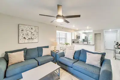 Image de Branson Escape w/ Pool Access, Grill & Balcony!