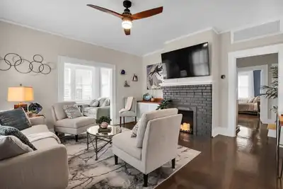 Image de Executive Ardsley Bungalow close to Downtown