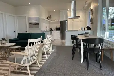 Image de Private & restful; quiet 2 bedroom suite in Duncan