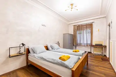 Image de Flat in Corvin Negyed with A/C near bus stop from/to Airport