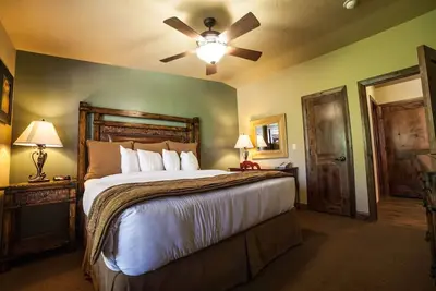 Image de Vacation Day Is Always A Great Idea! Near George Baker River Park, Free Parking