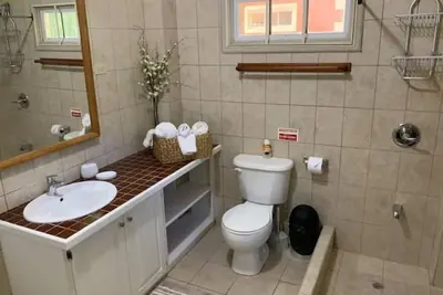 Image de Lovely two bedroom condo with pool access