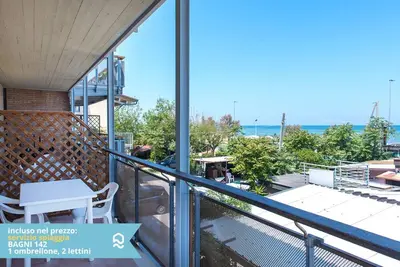Se003 - Senigallia, one bedroom apartment on the sea with beach