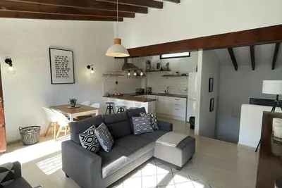 Image de Beautiful, recently renovated, large Town House in Moraira.