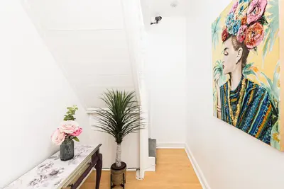 Image de 4 Bed Large House + Parking