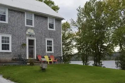 Image de Relaxed vacation with 4 bedrooms on the beautiful Saint John River