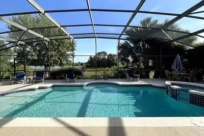 Image de outdoor paradise huge lanai, lake view and Close to the parks