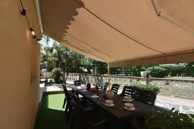 Image de Profitez de vos vacances dans cette maison spacieuse et confortable à Roses, Costa Brava! Idéal pour les grands groupes et les familles.