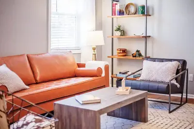 Image de Modern 3br in Downtown Chs Hottest Neighborhood