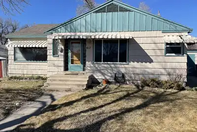 Image de Cozy Older Home Close to Campus, Downtown and Outdoor fun. Kid and Pet Friendly!