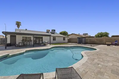 Image de Location! 4bd Near Everything! Private pool