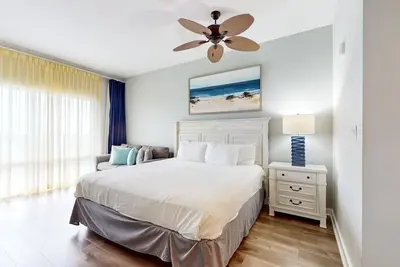 Image de Luau 7012 | 10th-floor studio in Miramar Beach with pool, gym, hot tub, elevator