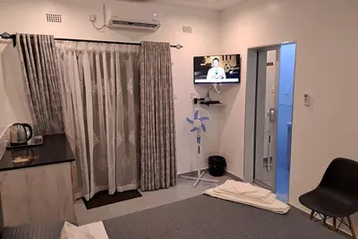 Cosy place, close to the highway on your way into VicFalls. . you can't  get lost!