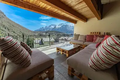 Image de Hôtel Appartement \"Residence Larice Bianco N2\" avec terrasse partagée et Wi-Fi