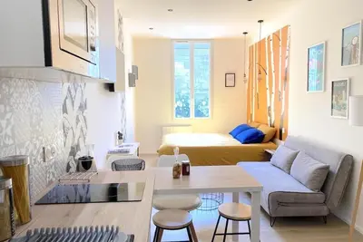 Image de Cocon moderne au cœur de Rochefort - Studio élégant pour un séjour inoubliable