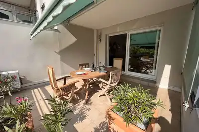 Image de Appartement Lumineux à 1, 5 km de la Plage avec 2 Terrasses - Fréjus