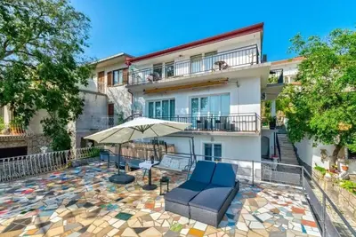 Image de Apartment With Jacuzzi and sea View
