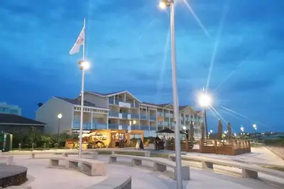 Image de appartement de 2 chambres face à l'océan