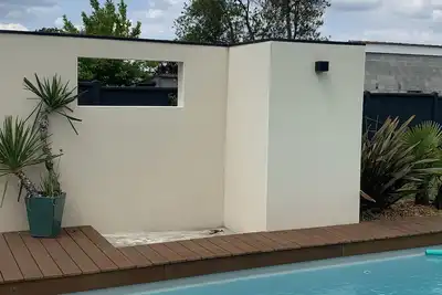 Image de cottage entre-vignes -ville-vagues piscine et terrasse