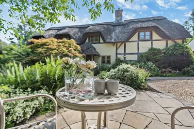 Image de The Cottage: Idyllic New Forest Thatched Cottage 5 Bedrooms
