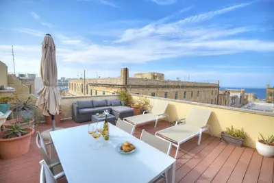 Image de Comfy 1 bedroom - Sun terrace & sea views Gbuh1-1